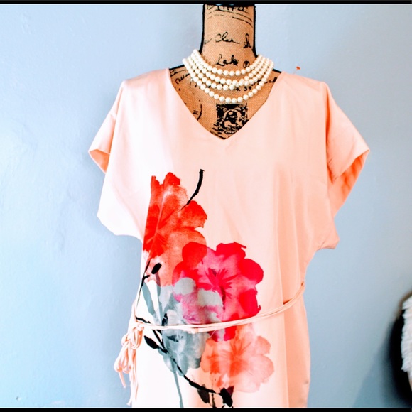 Flora New York and Company loose fitting Dress - Picture 2 of 4